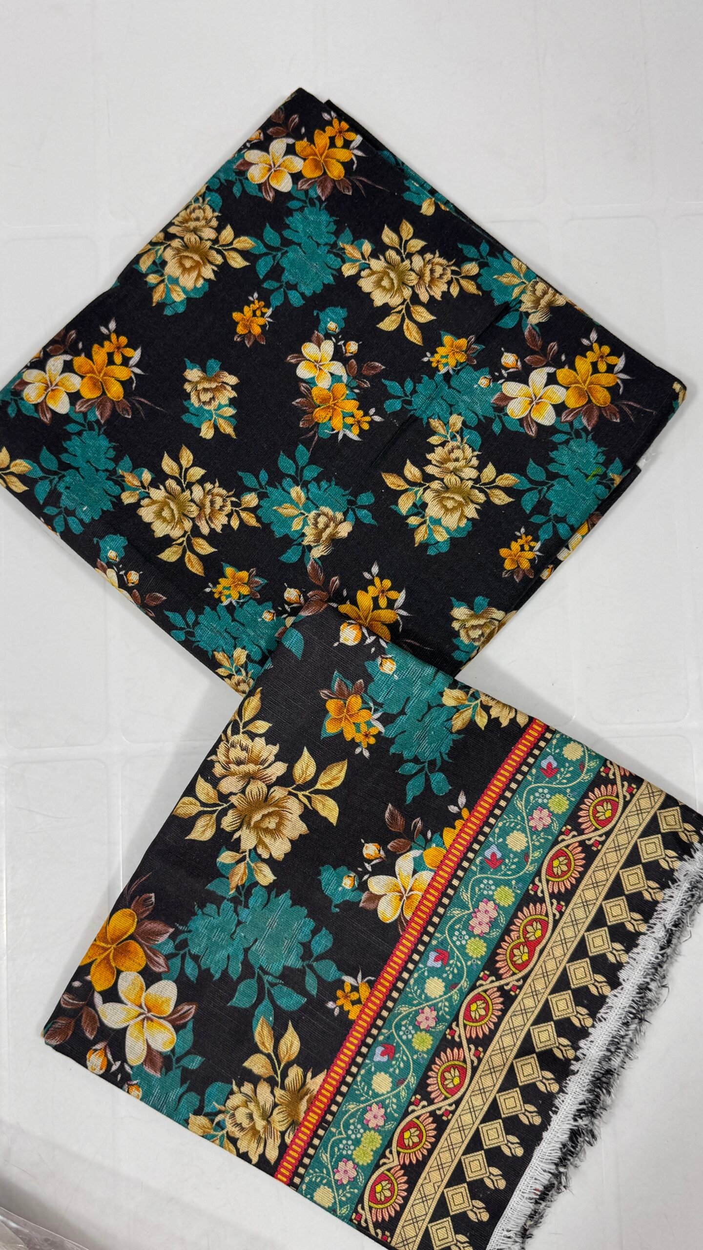 Unstitched 3 Piece Khaddar – Luxury Digital Print Suit | KHD-03 - Image 3